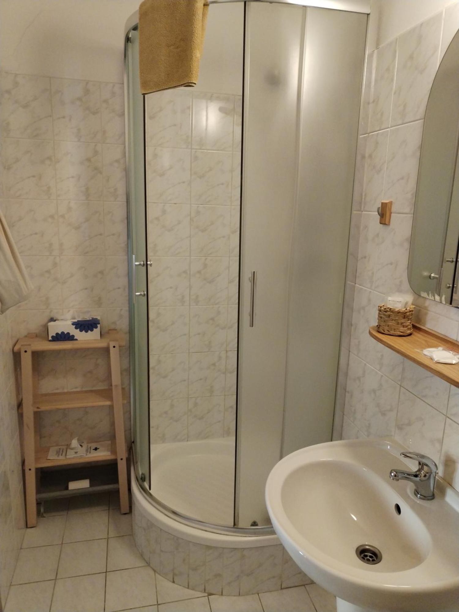 Hotel U Zvonu กุตนาฮอรา ภายนอก รูปภาพ