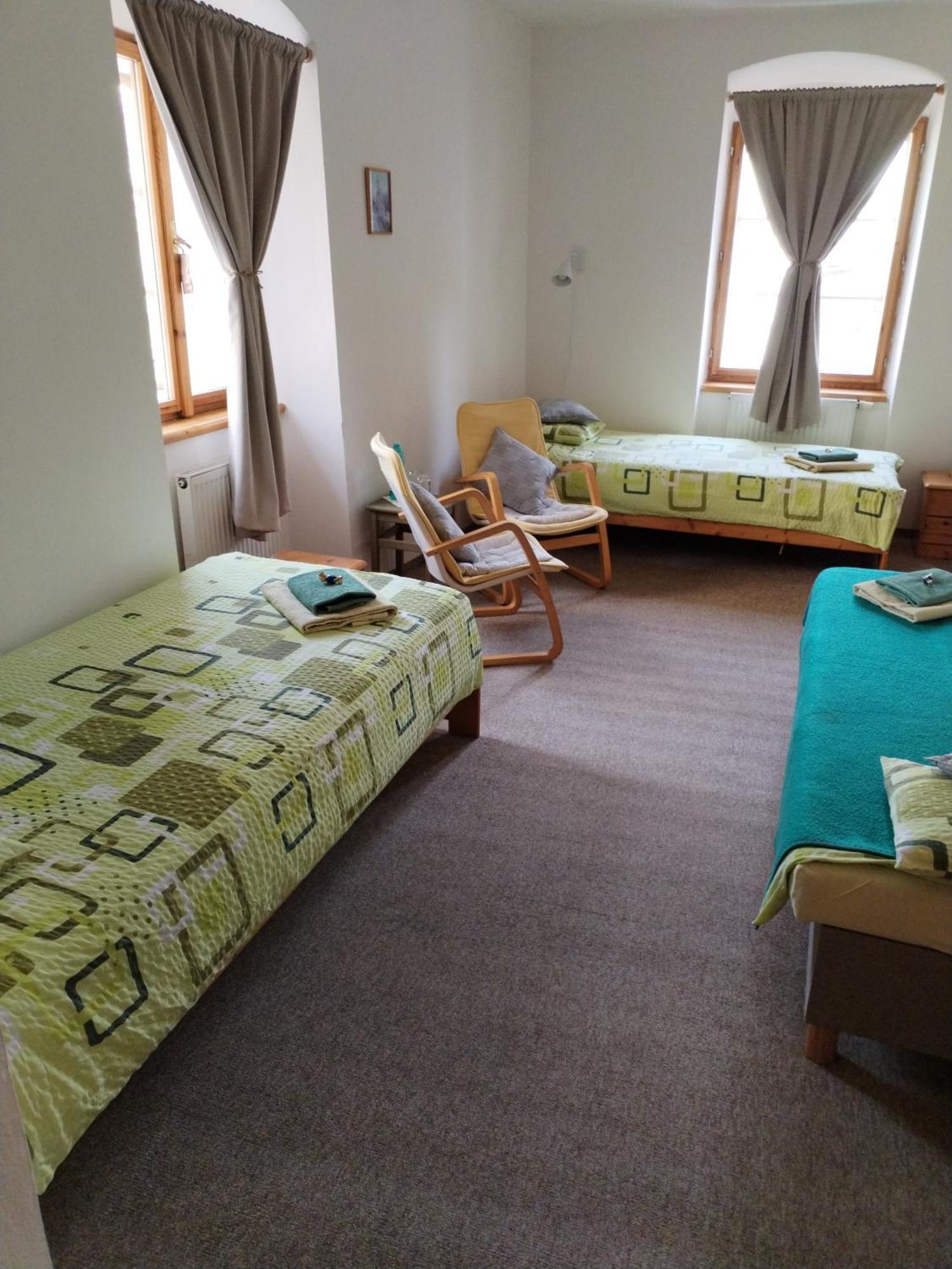 Hotel U Zvonu กุตนาฮอรา ภายนอก รูปภาพ