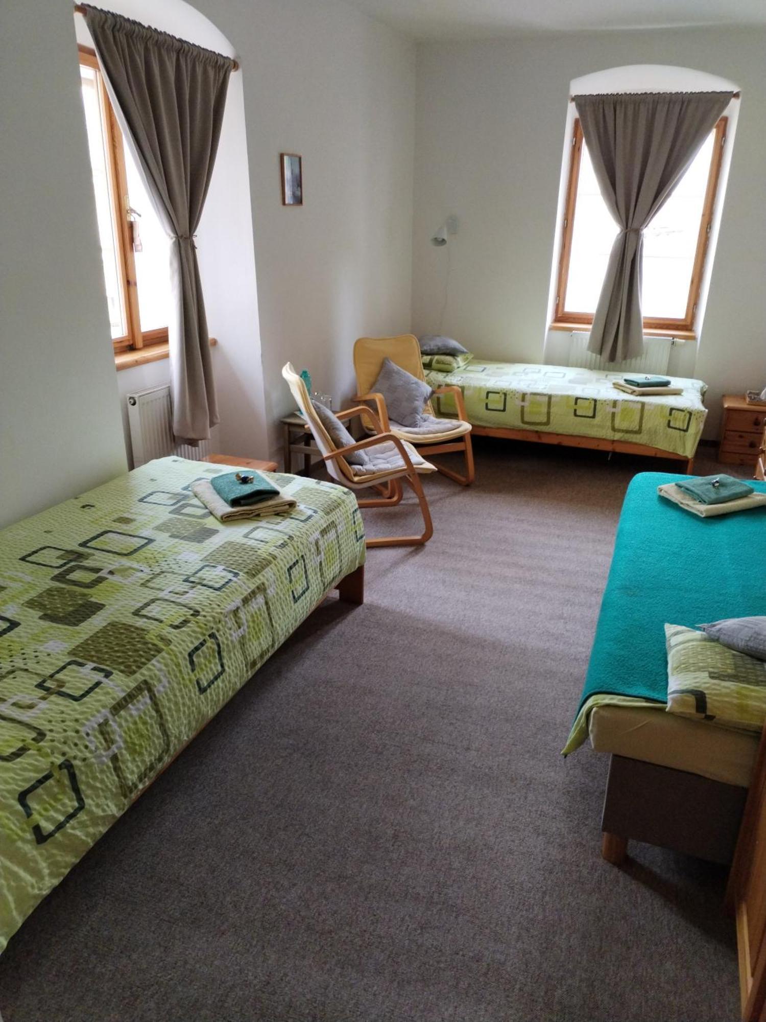 Hotel U Zvonu กุตนาฮอรา ภายนอก รูปภาพ